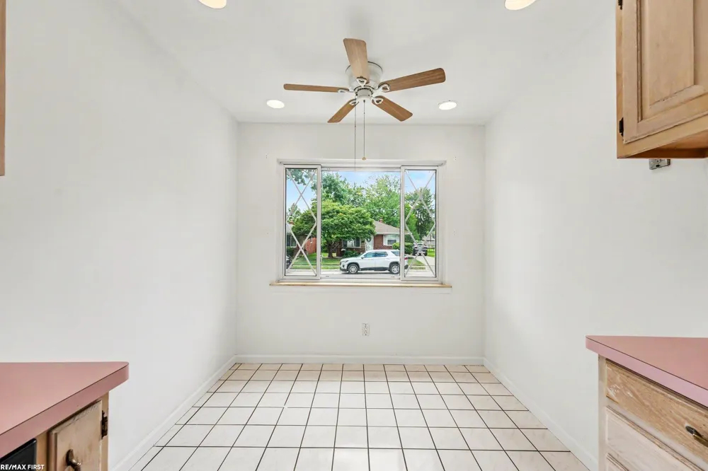 26740 Barbara Street Roseville City, MI 48066