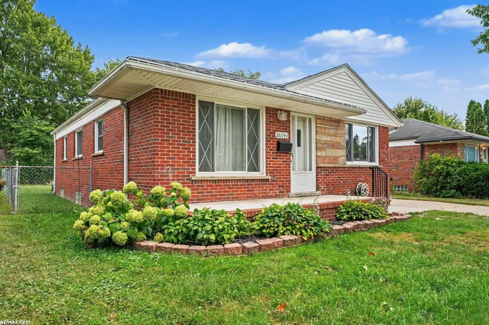 26740 Barbara Street Roseville City, MI 48066