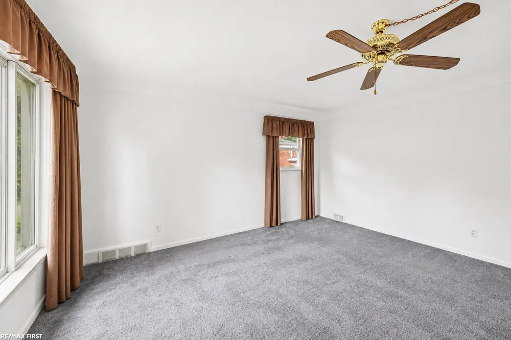 26740 Barbara Street Roseville City, MI 48066