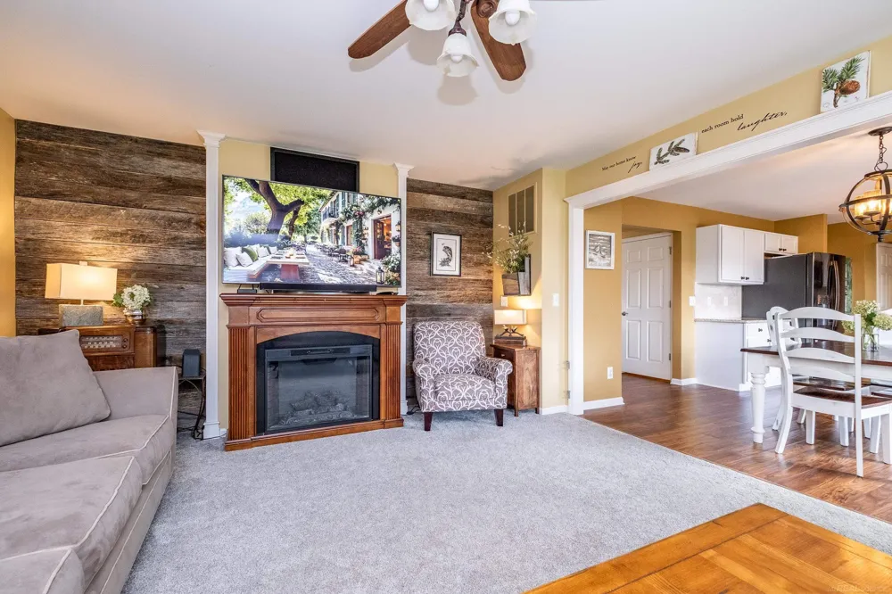56277 Oasis Drive Macomb Township, MI 48042