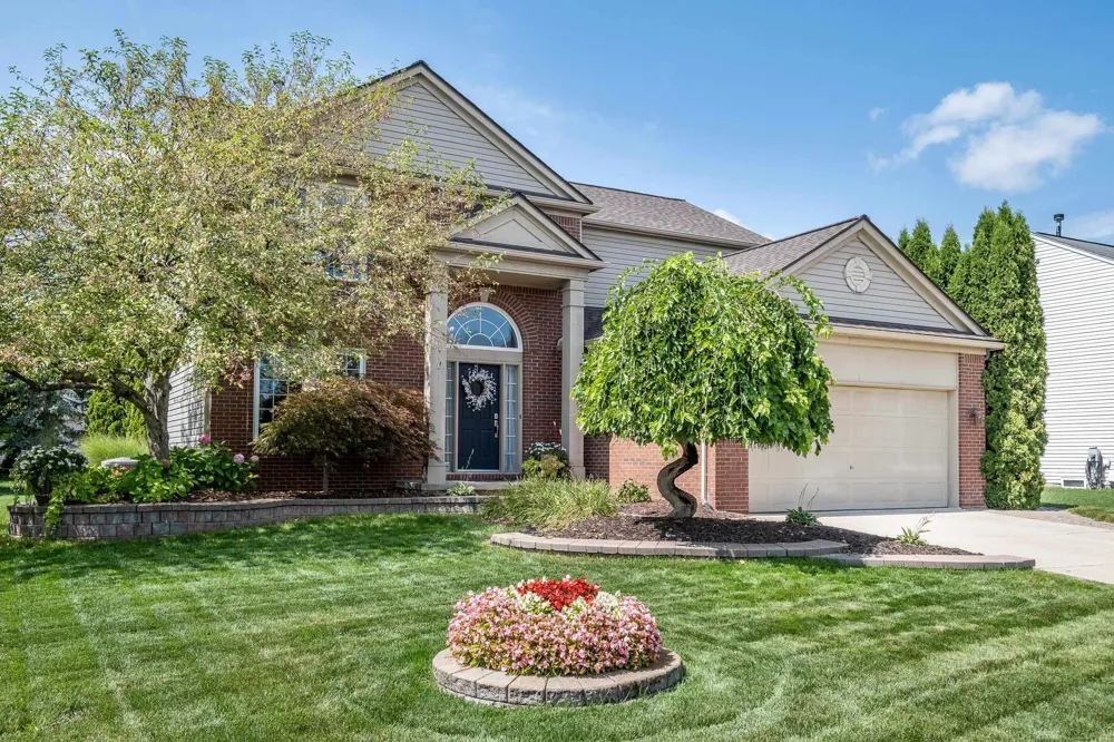 56277 Oasis Drive Macomb Township, MI 48042