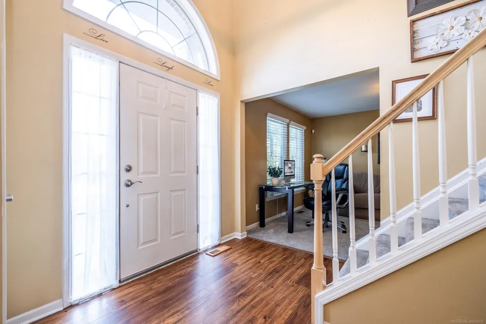56277 Oasis Drive Macomb Township, MI 48042