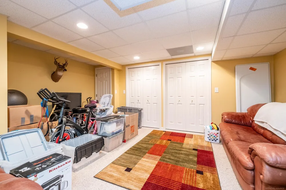 56277 Oasis Drive Macomb Township, MI 48042