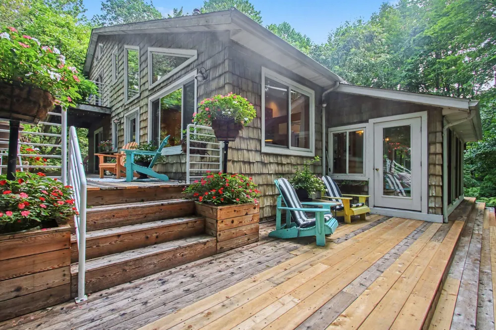 1735 Darling Lane Ganges Township, MI 49408