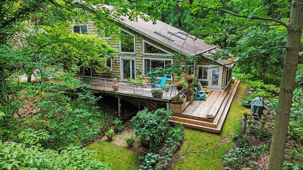 1735 Darling Lane Ganges Township, MI 49408