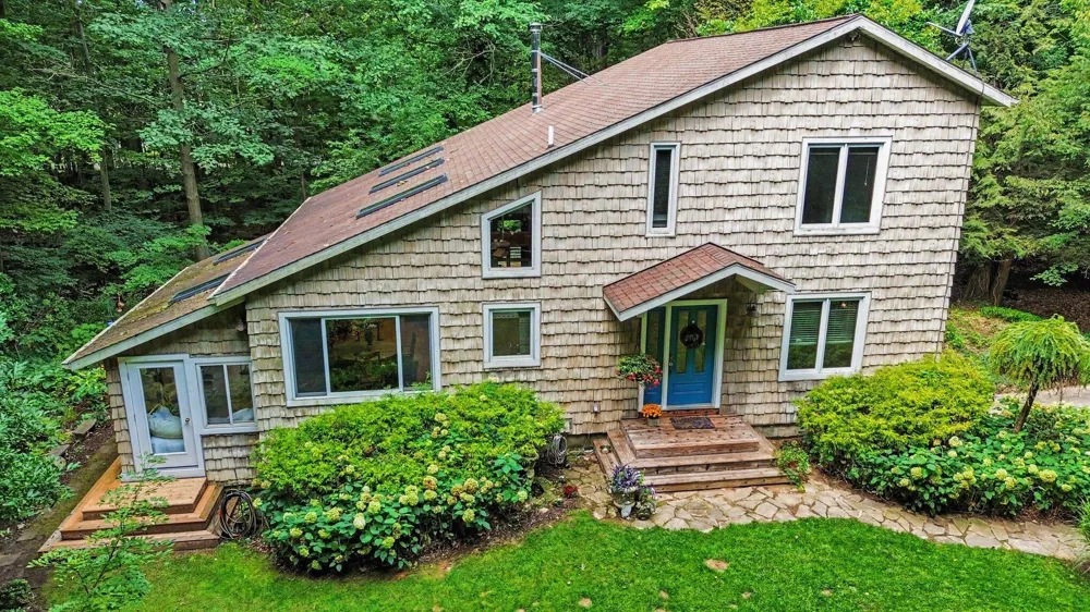 1735 Darling Lane Ganges Township, MI 49408