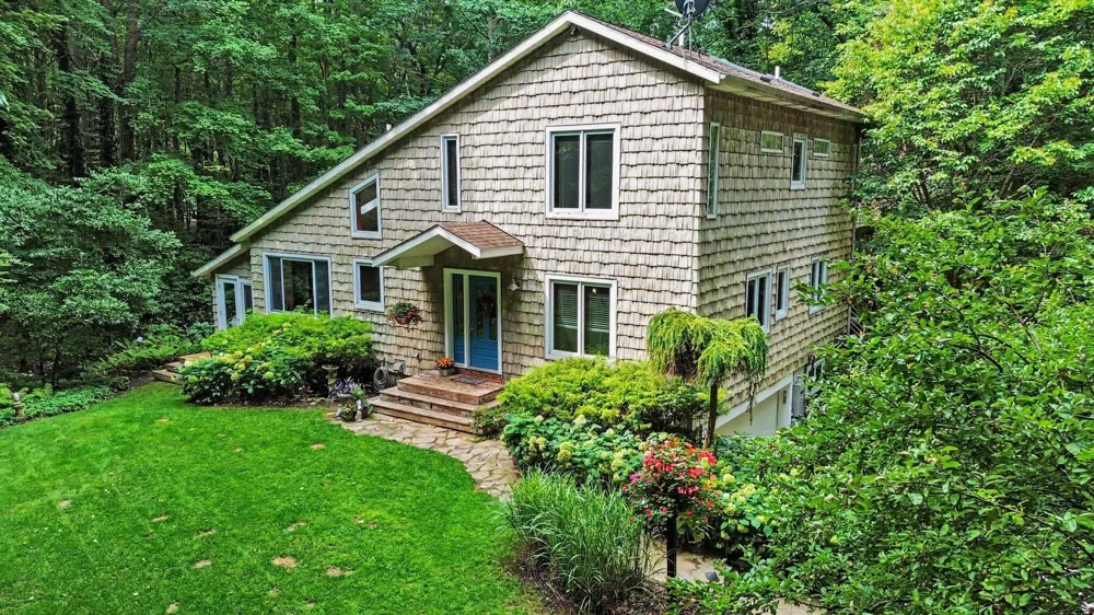 1735 Darling Lane Ganges Township, MI 49408
