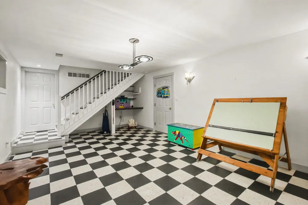 1735 Darling Lane Ganges Township, MI 49408