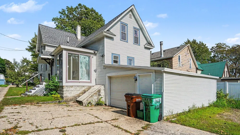 412 Prospect Street Cadillac City, MI 49601