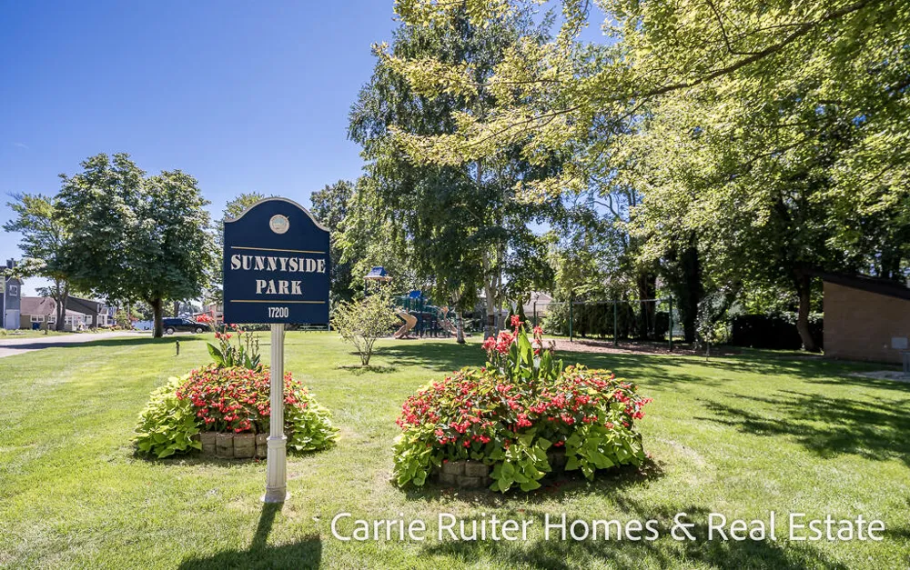 17232 W Spring Lake Road Ferrysburg City, MI 49456