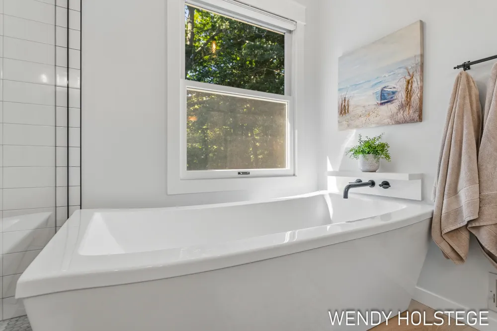 2066 Woodlark Drive Park Township, MI 49424