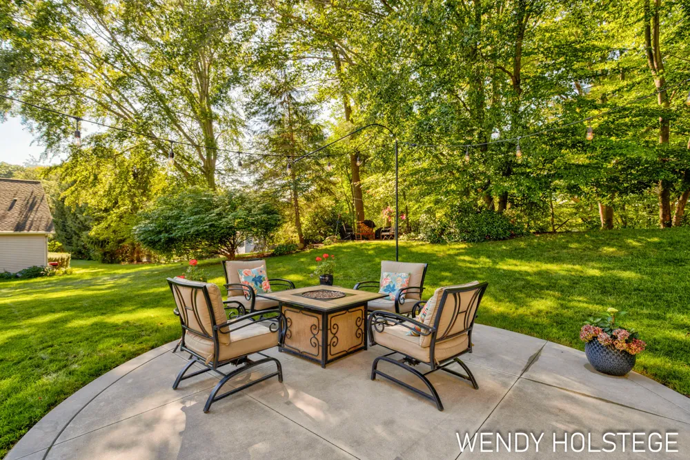 2066 Woodlark Drive Park Township, MI 49424