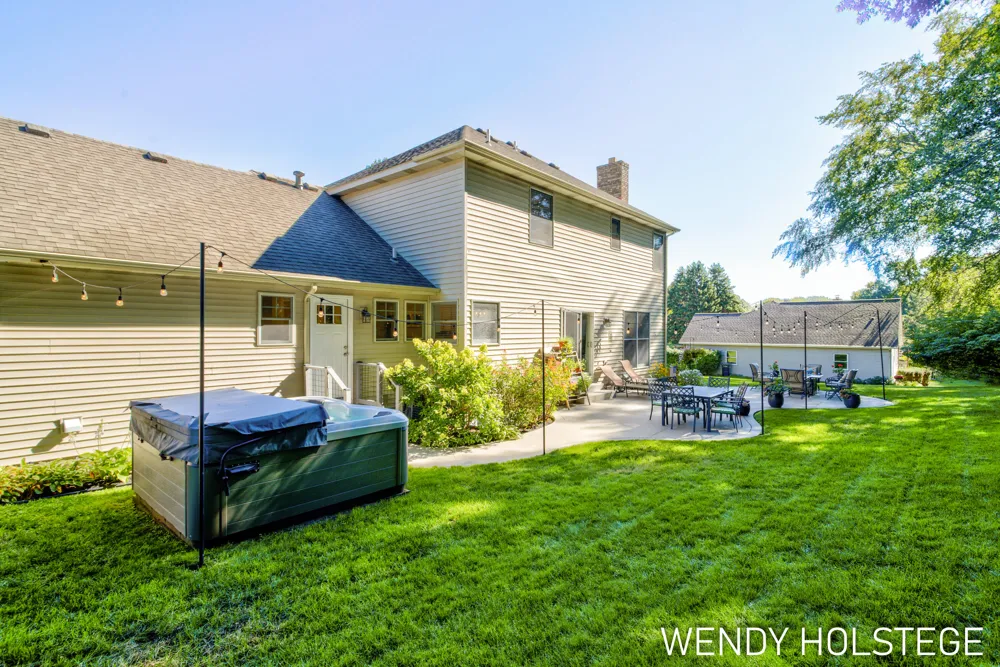 2066 Woodlark Drive Park Township, MI 49424