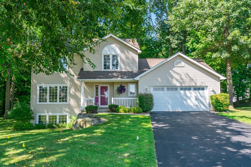 132 Kensington Court Battle Creek City, MI 49015