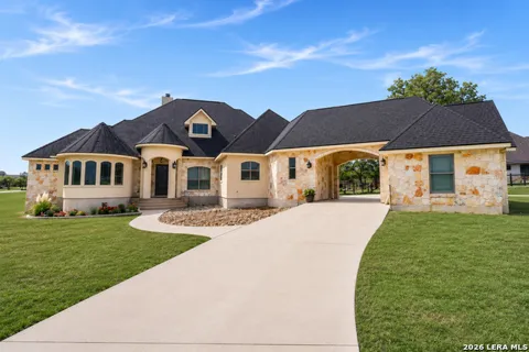 105 Abrego Crossing