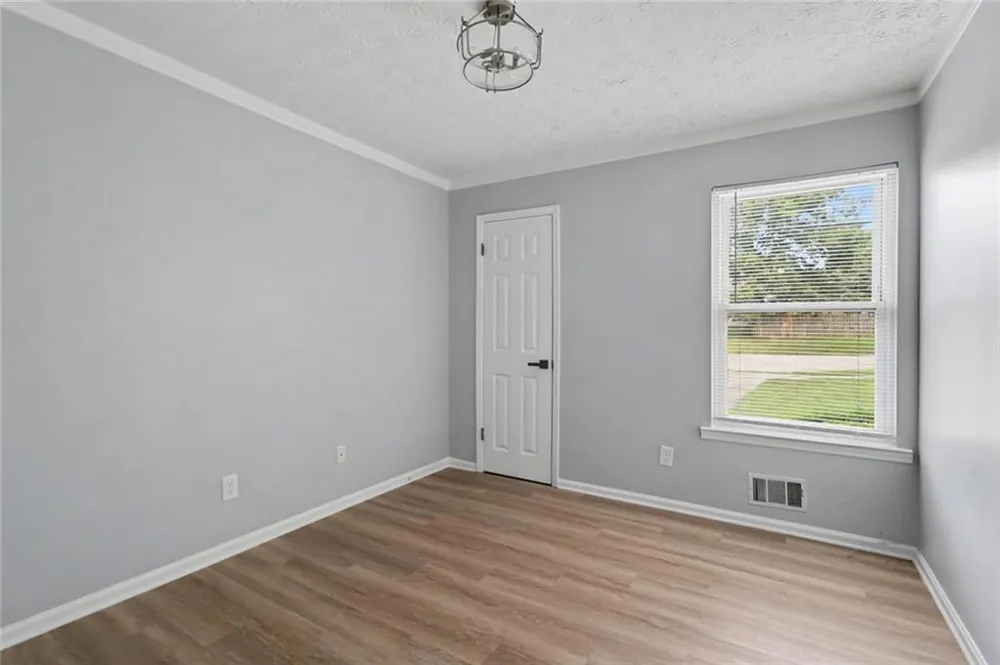 8908 Thomas Road Jonesboro, GA 30238