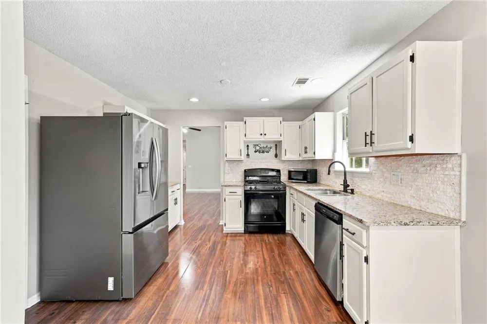 4460 Whitt Station Run NW Acworth, GA 30101