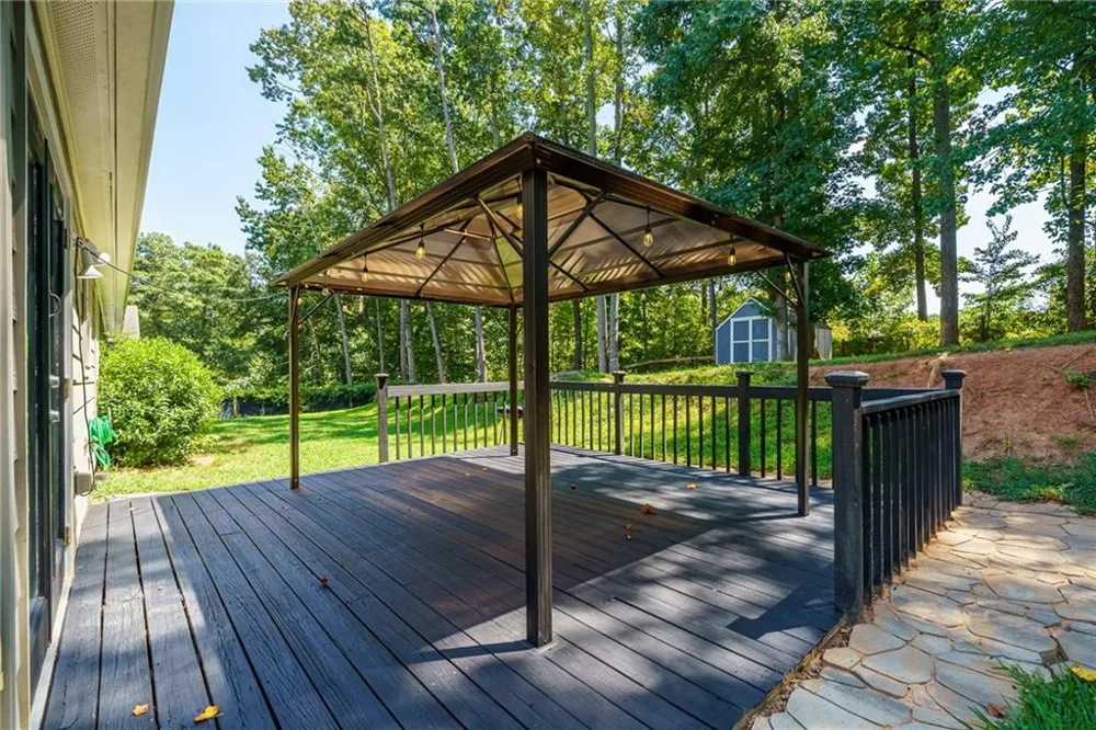 4460 Whitt Station Run NW Acworth, GA 30101