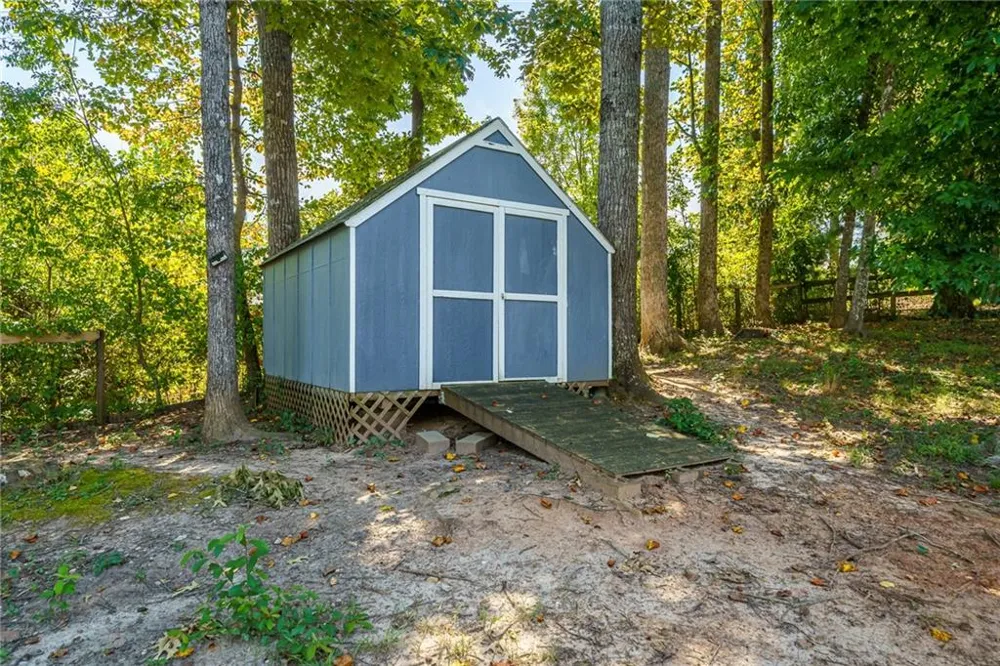 4460 Whitt Station Run NW Acworth, GA 30101
