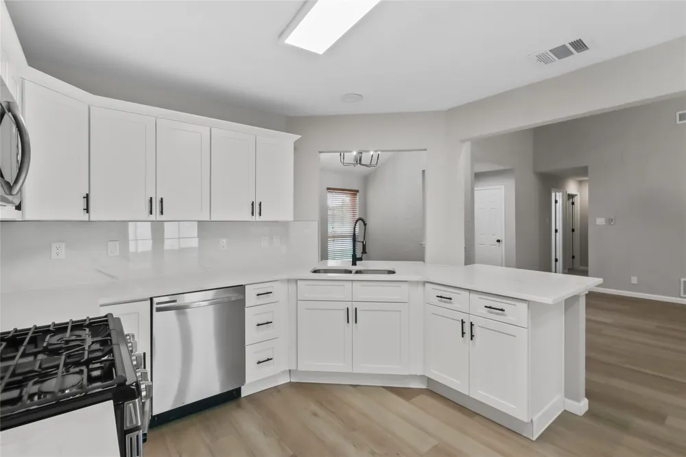 2103 Stein Way Carrollton, TX 75007