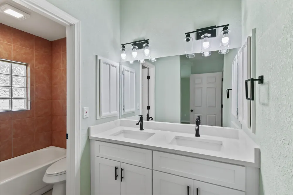 2103 Stein Way Carrollton, TX 75007