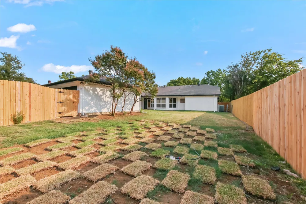 2103 Stein Way Carrollton, TX 75007