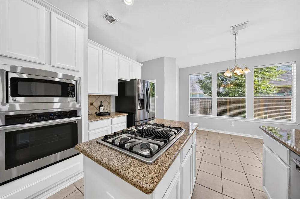 3146 Autumnjoy Drive Pearland, TX 77584