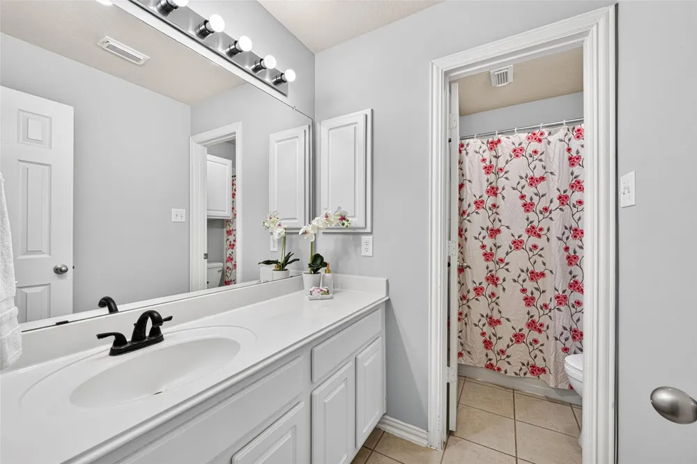 3146 Autumnjoy Drive Pearland, TX 77584