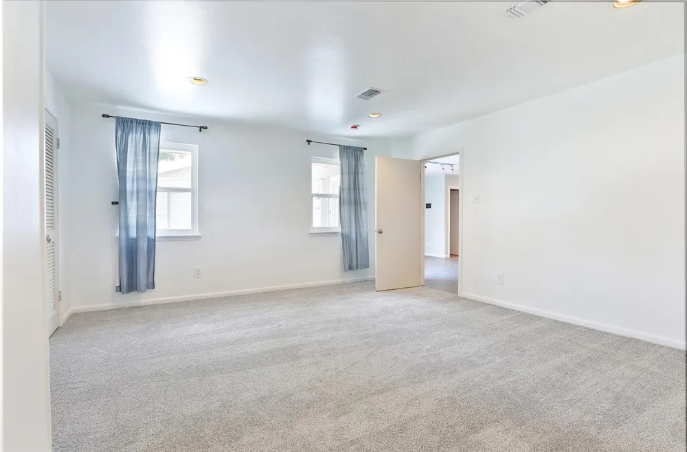 2427 Willowby Drive Houston, TX 77008