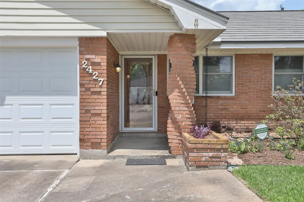 2427 Willowby Drive Houston, TX 77008