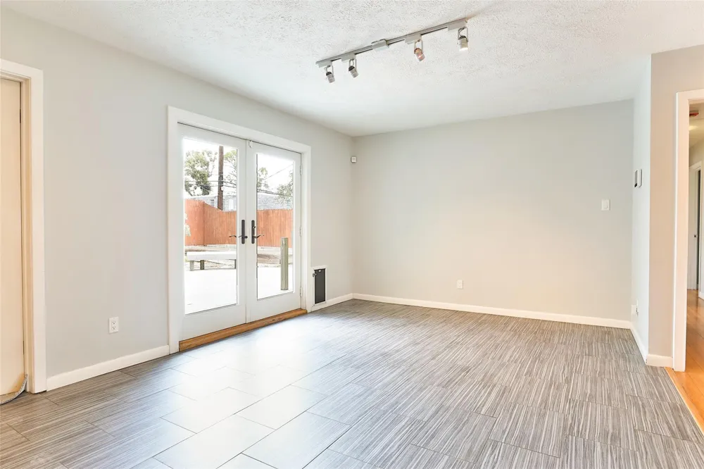 2427 Willowby Drive Houston, TX 77008