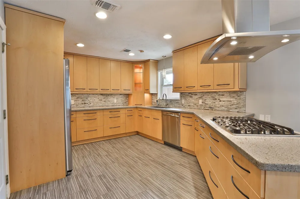 2427 Willowby Drive Houston, TX 77008