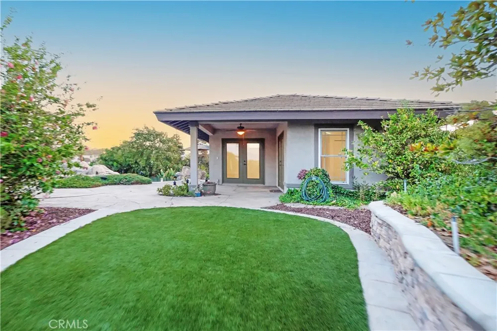18493 Oak Park Drive Riverside, CA 92504