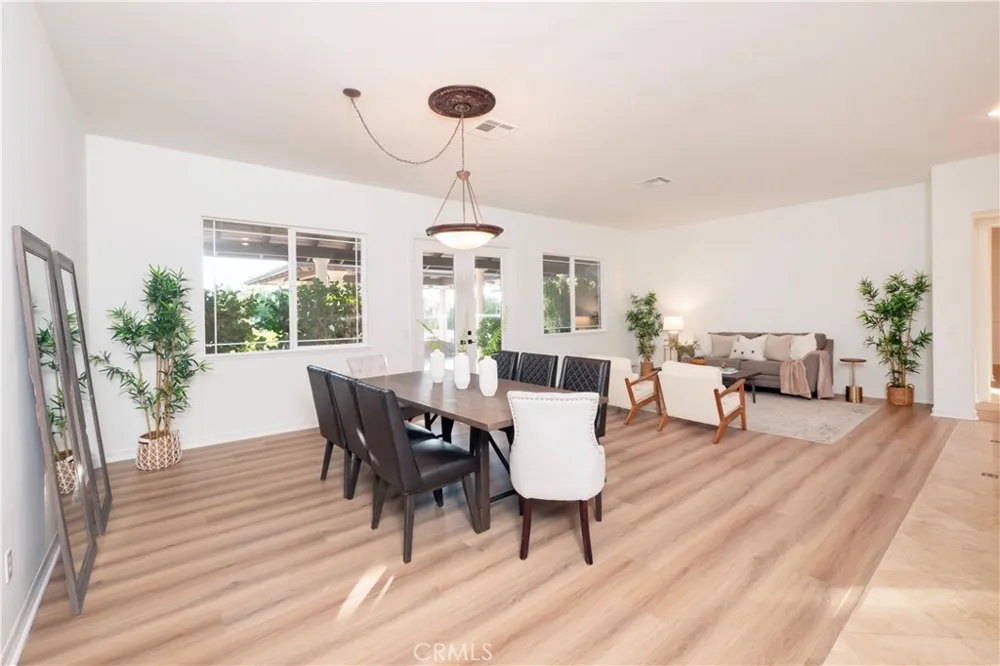 18493 Oak Park Drive Riverside, CA 92504