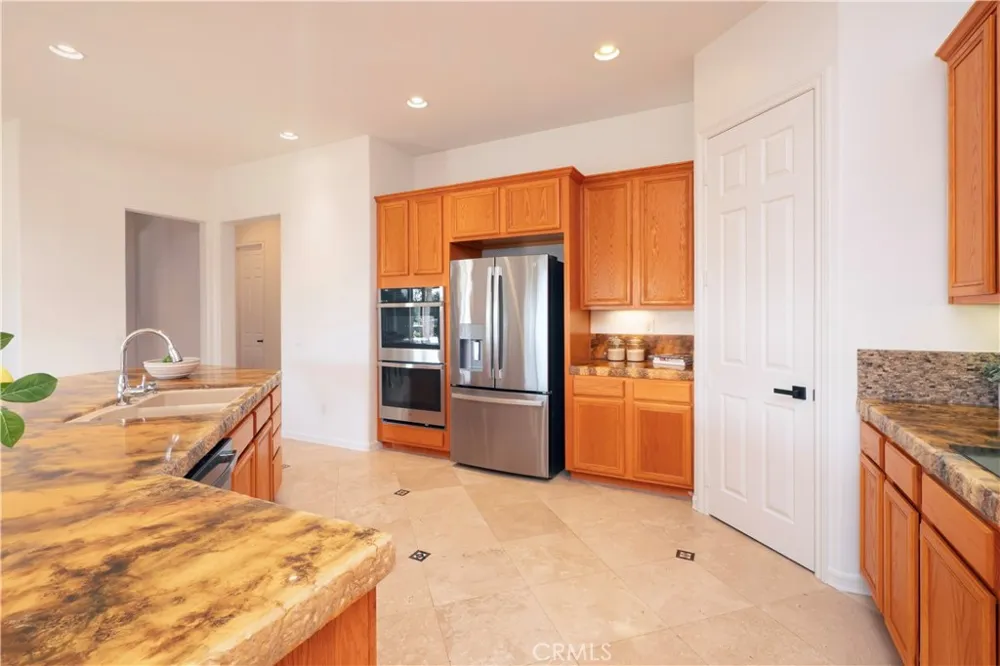 18493 Oak Park Drive Riverside, CA 92504
