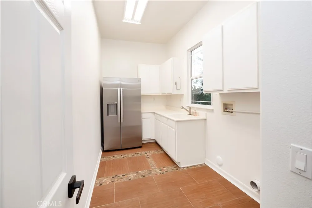 18493 Oak Park Drive Riverside, CA 92504