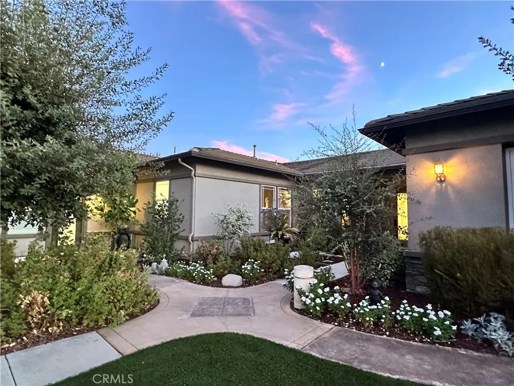 18493 Oak Park Drive Riverside, CA 92504