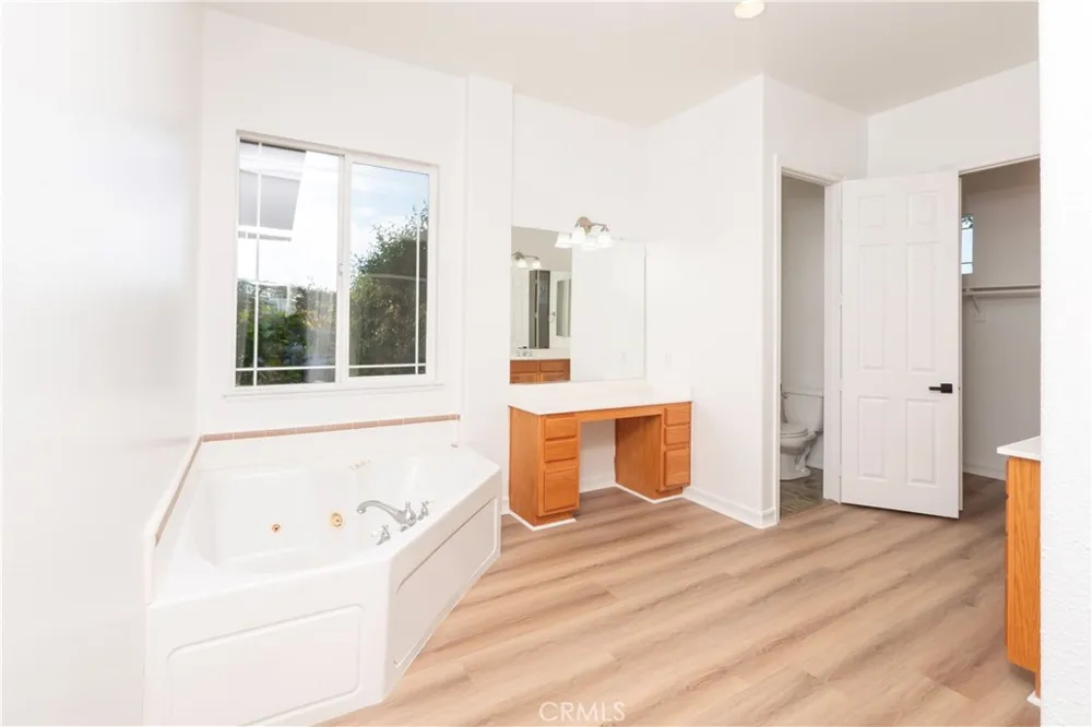 18493 Oak Park Drive Riverside, CA 92504
