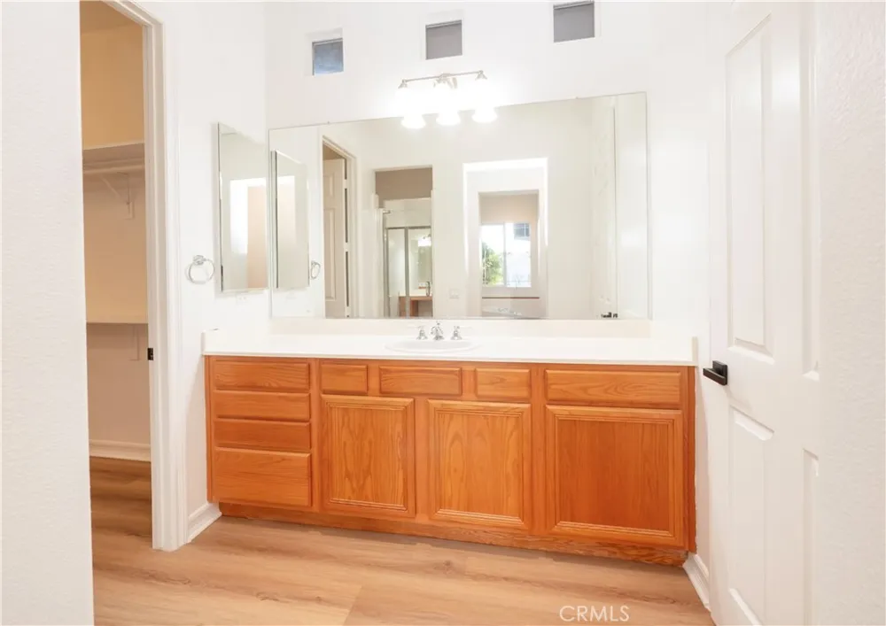 18493 Oak Park Drive Riverside, CA 92504