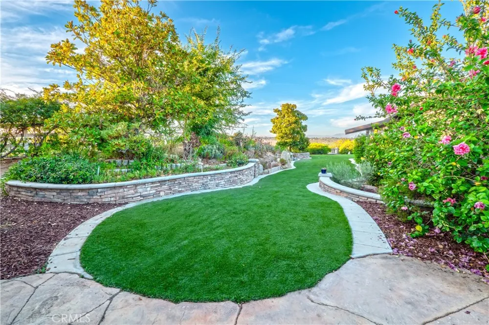 18493 Oak Park Drive Riverside, CA 92504