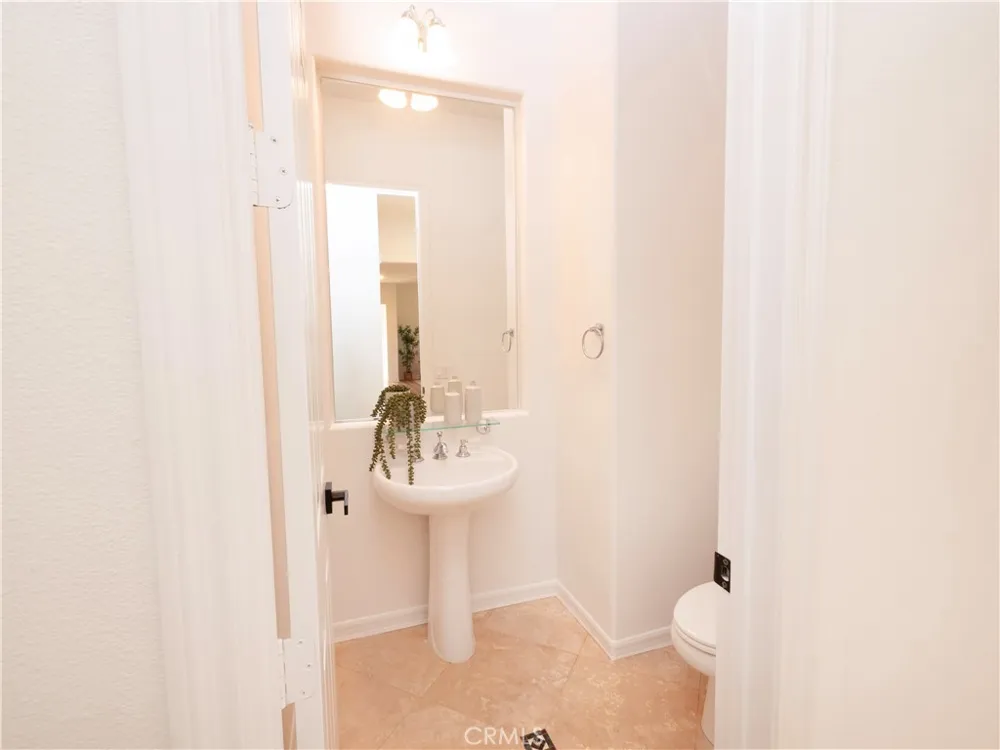 18493 Oak Park Drive Riverside, CA 92504
