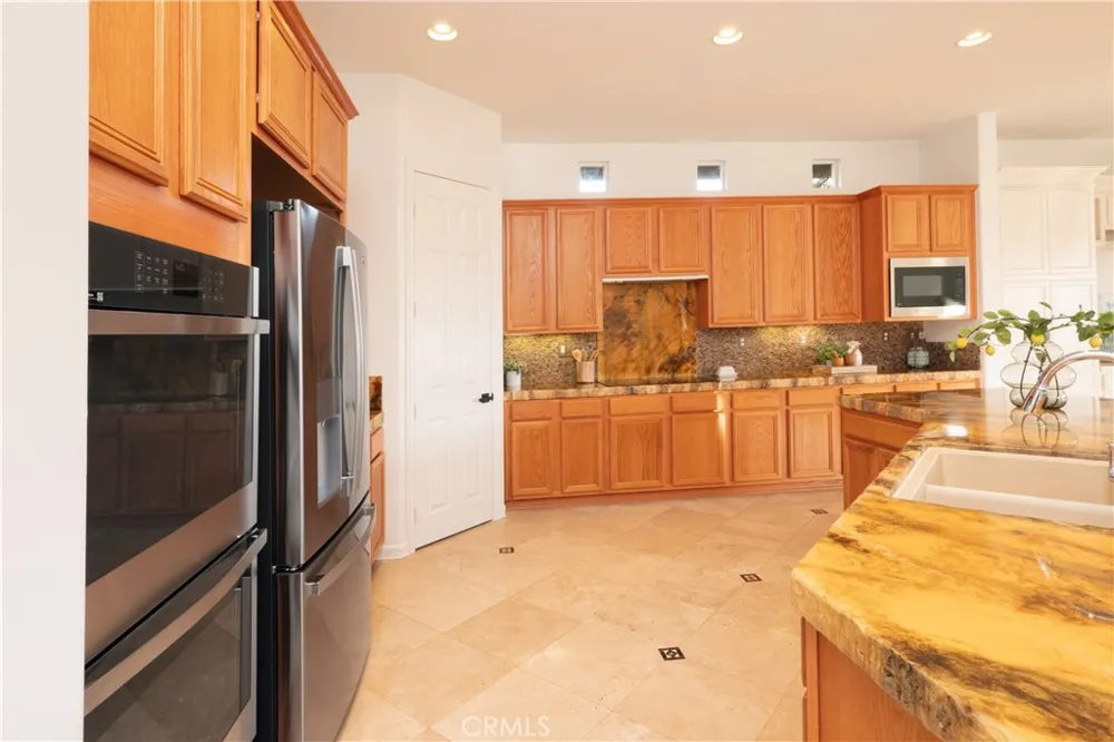 18493 Oak Park Drive Riverside, CA 92504