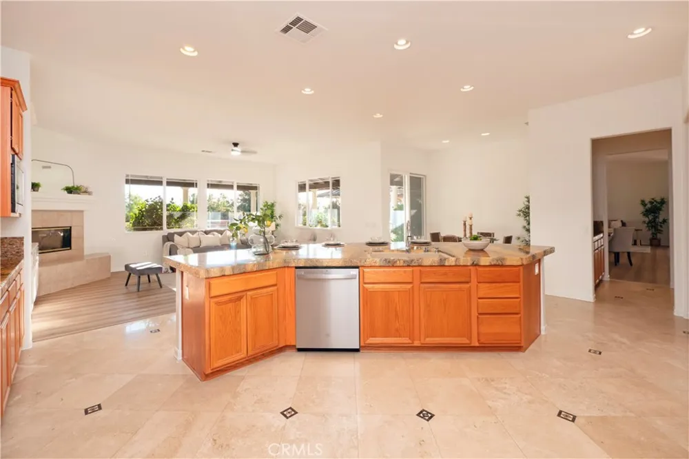 18493 Oak Park Drive Riverside, CA 92504