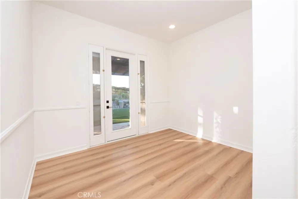 18493 Oak Park Drive Riverside, CA 92504