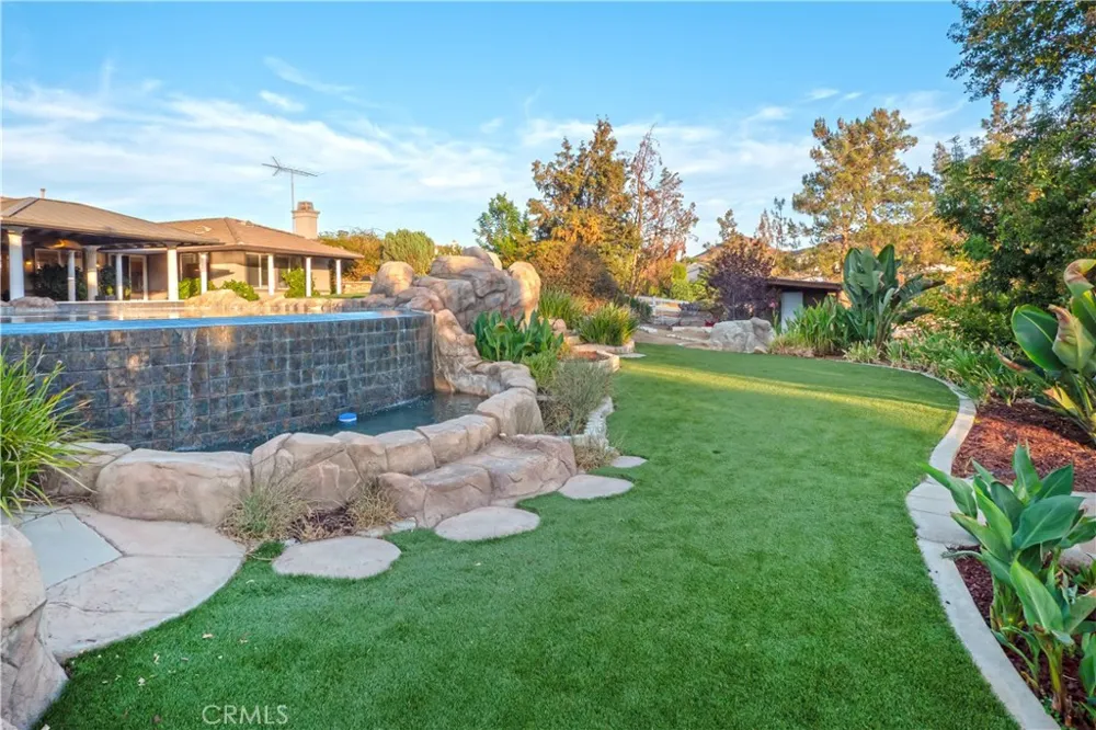 18493 Oak Park Drive Riverside, CA 92504