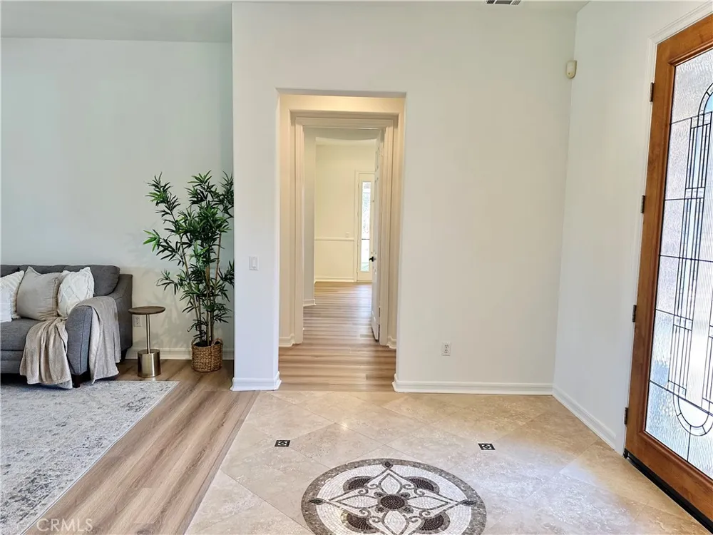 18493 Oak Park Drive Riverside, CA 92504