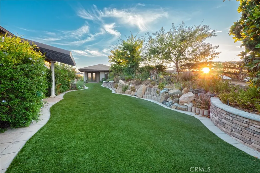 18493 Oak Park Drive Riverside, CA 92504