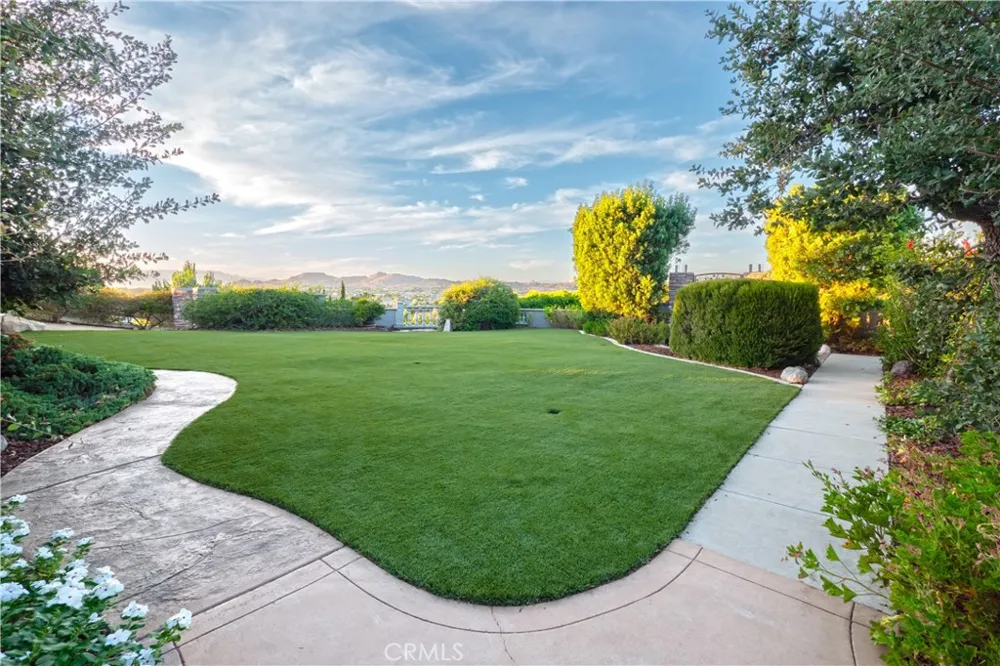18493 Oak Park Drive Riverside, CA 92504