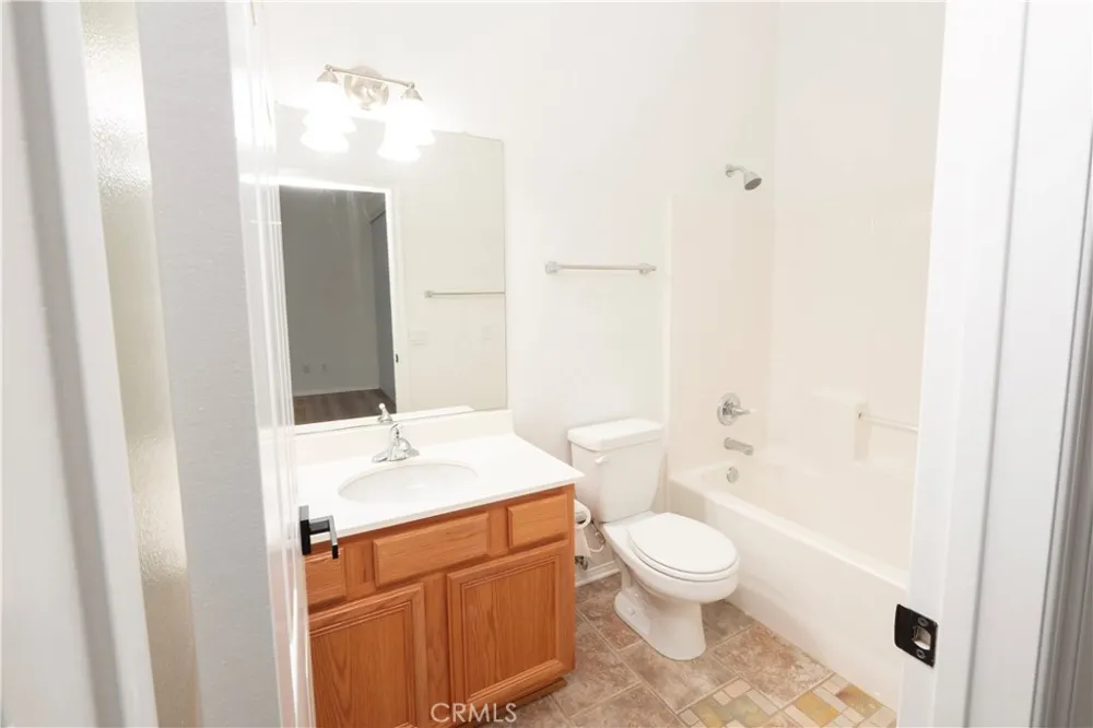 18493 Oak Park Drive Riverside, CA 92504