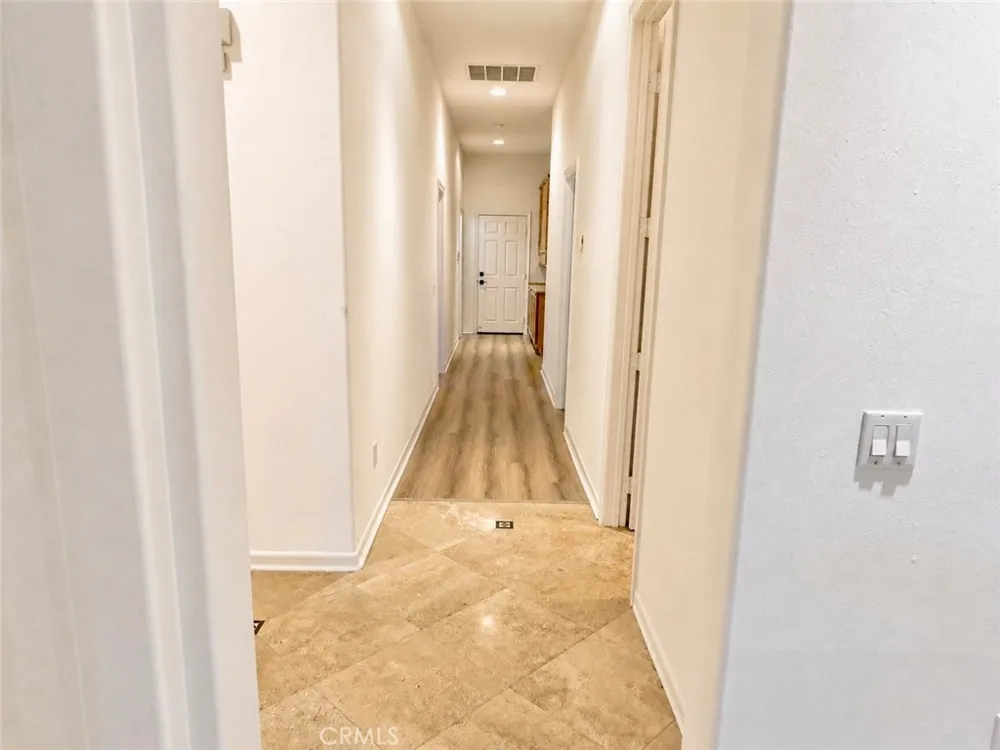 18493 Oak Park Drive Riverside, CA 92504